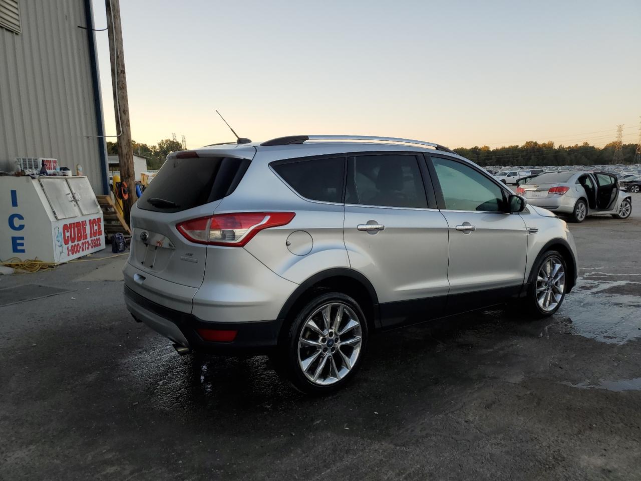 2014 Ford Escape VIN 1FMCU0GX6EUC98019 Copart auction photo, front end damage thumbnail 3