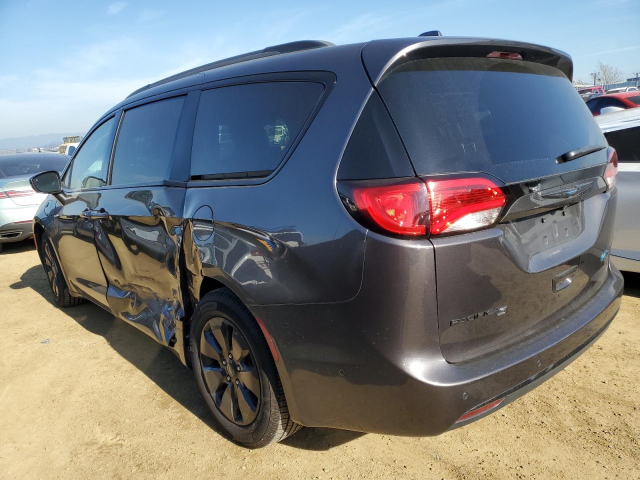 2019 Chrysler Pacifica VIN 2C4RC1N73KR706432 Copart auction photo, side damage thumbnail 2