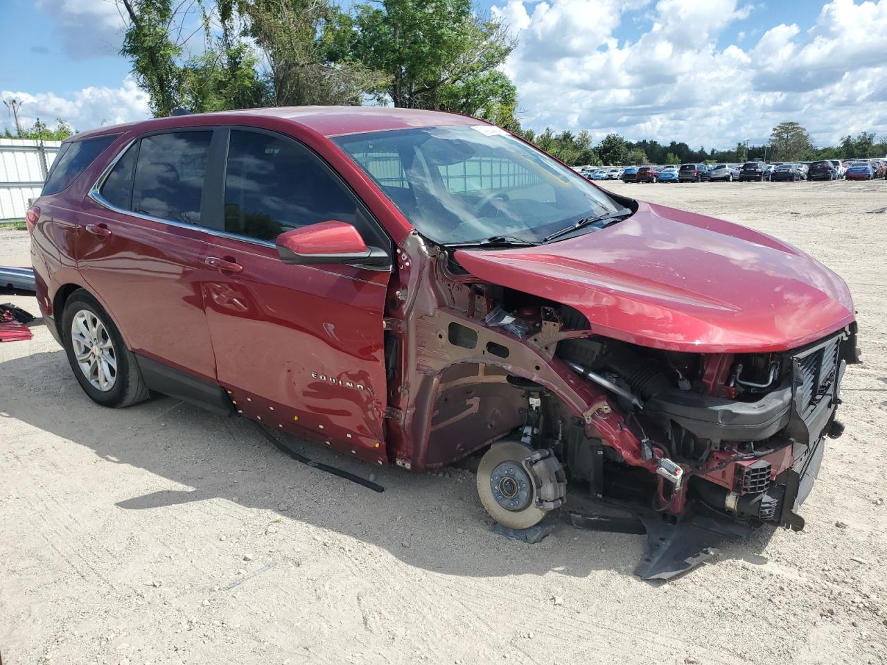 2021 Chevrolet Equinox VIN 2GNAXKEV5M6151405 Copart auction photo, front end / side damage thumbnail 4