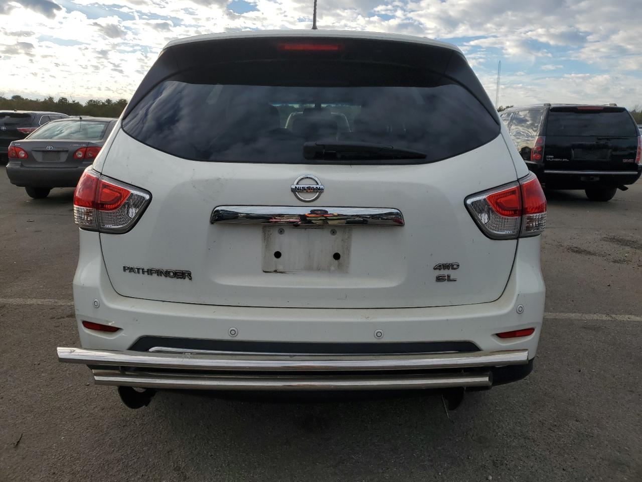 2014 Nissan Pathfinder VIN 5N1AR2MM7EC647760 Copart auction photo, all over damage thumbnail 6