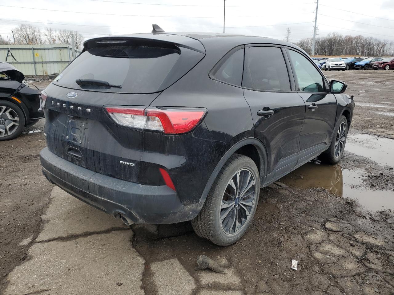 2022 Ford Escape VIN 1FMCU9G66NUA23553 Copart auction photo, front end damage thumbnail 3