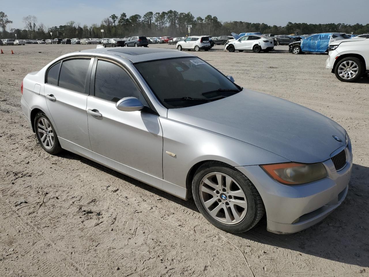 2006 BMW 3er VIN WBAVB13516KX40681 Copart auction photo, mechanical / minor dent/scratches damage thumbnail 4