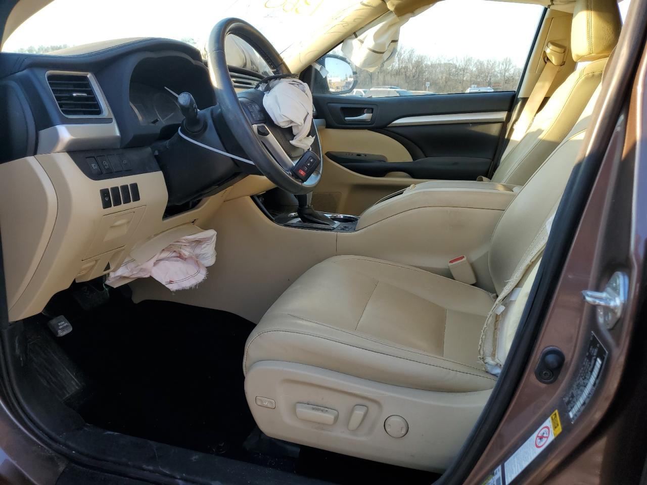 2018 Toyota Highlander VIN 5TDKZRFH5JS272963 Copart auction photo, side / rear end damage thumbnail 7