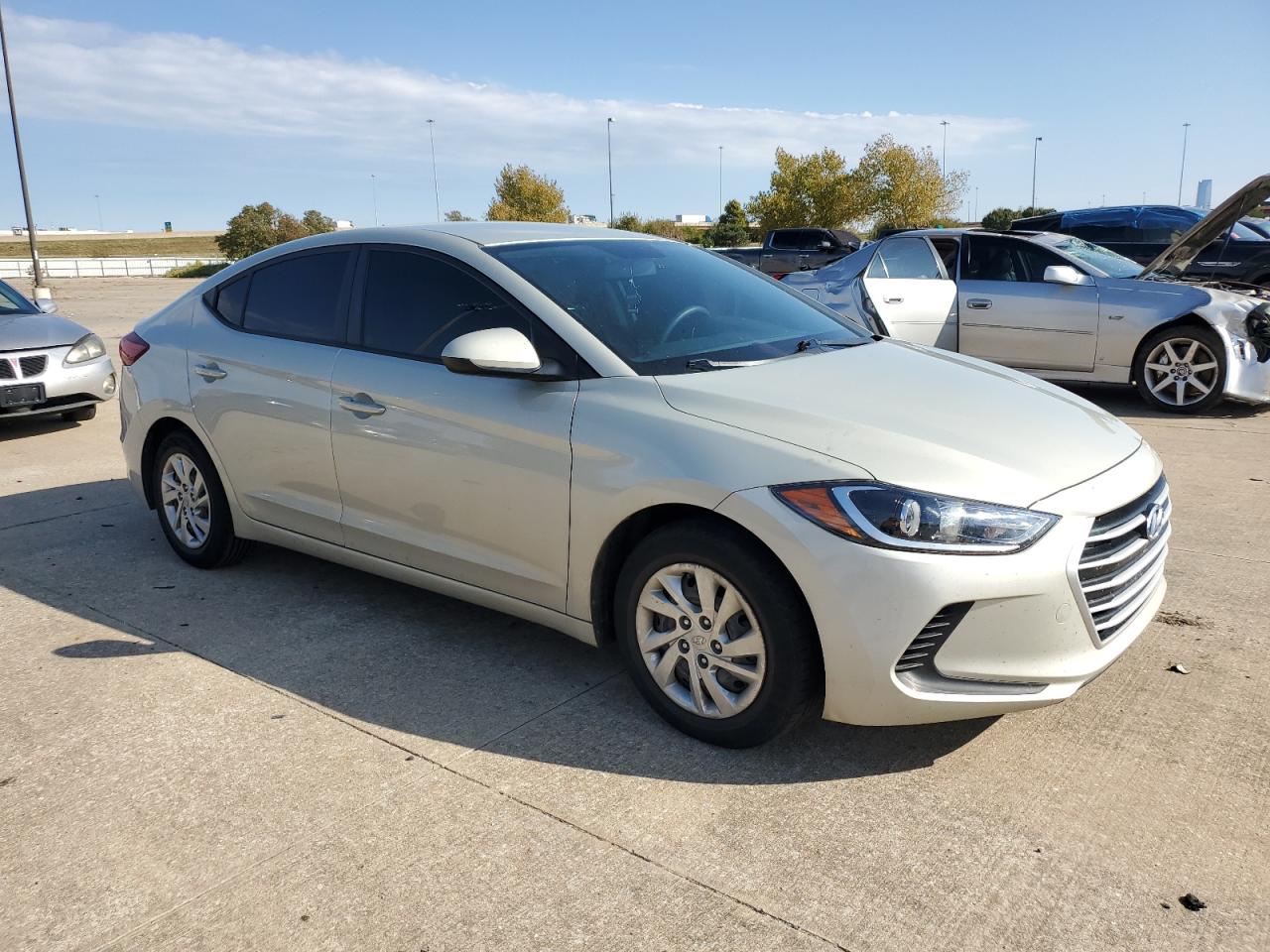 2017 Hyundai Elantra VIN KMHD74LF7HU370964 Copart auction photo, hail / minor dent/scratches damage thumbnail 4