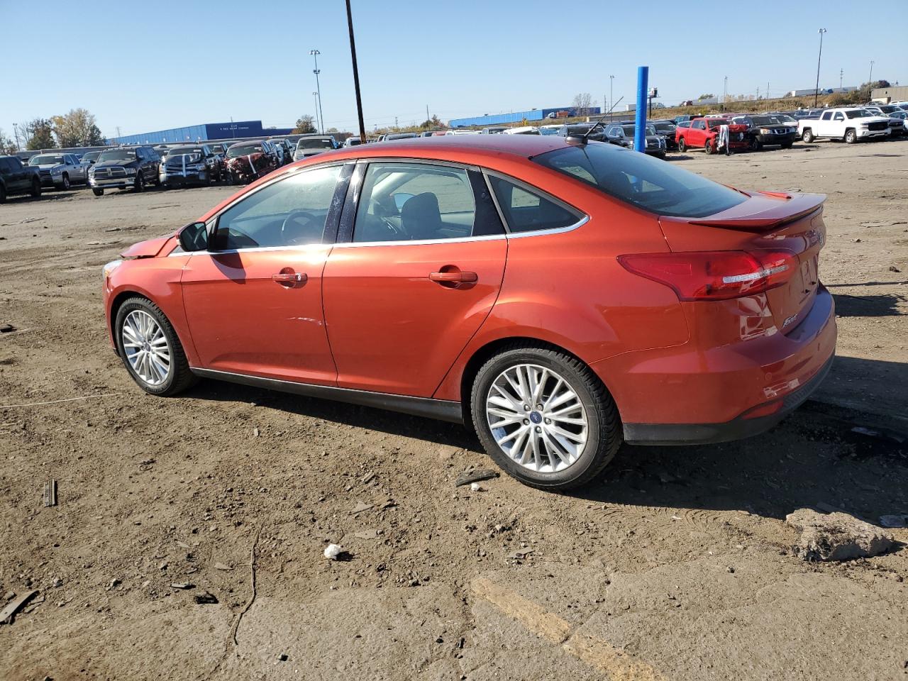 2018 Ford Focus VIN 1FADP3J26JL243932 Copart auction photo, front end damage thumbnail 2