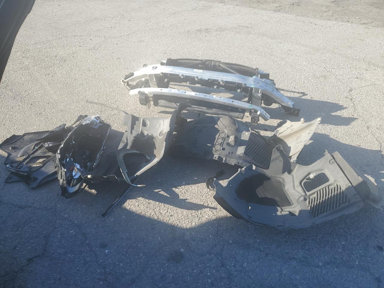 2018 BMW 5er VIN WBAJE5C50JWA96415 Copart auction photo, front end / side damage thumbnail 12