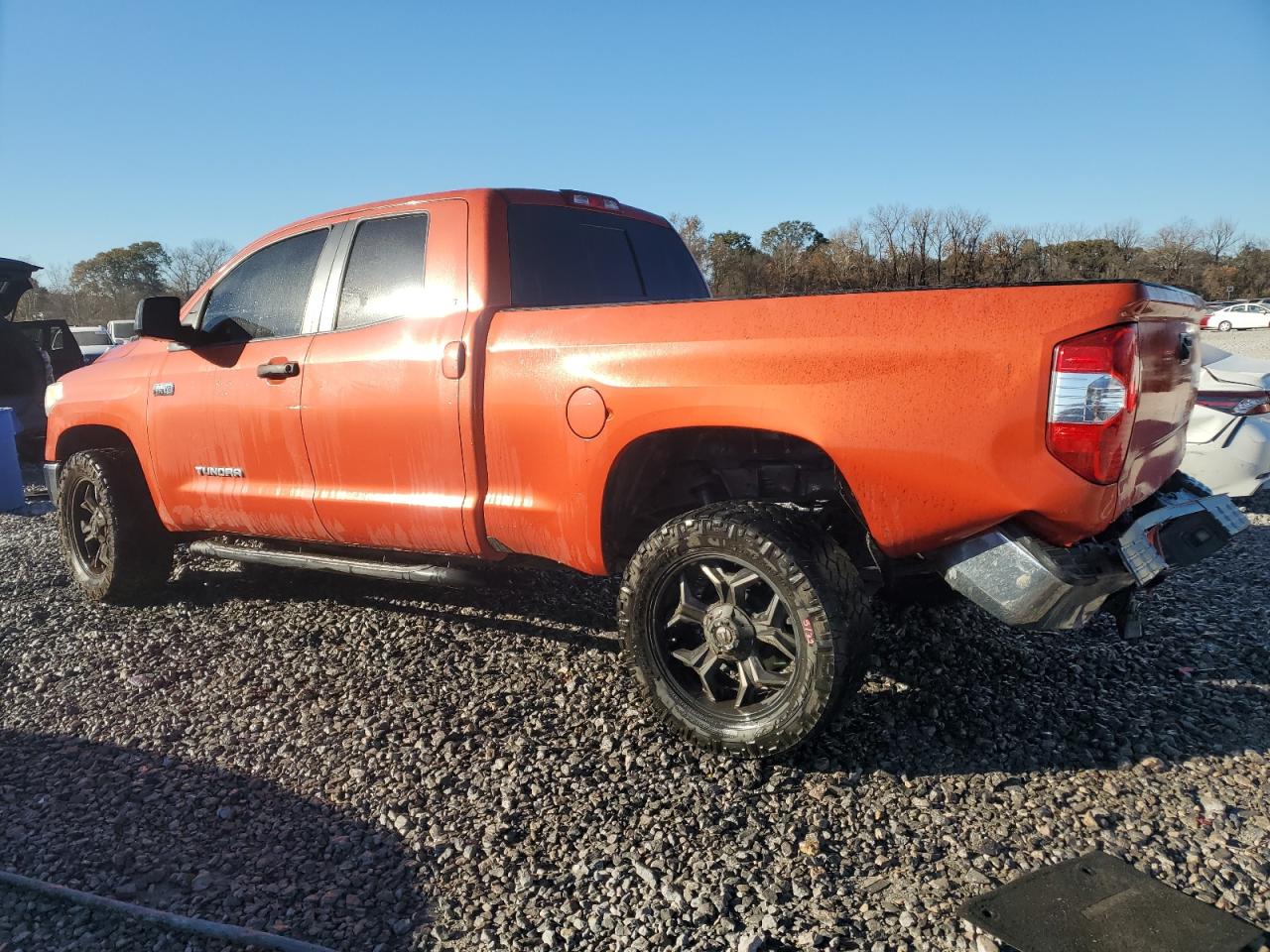 2017 Toyota Tundra VIN 5TFRW5F1XHX216847 Copart auction photo, rear end damage thumbnail 2