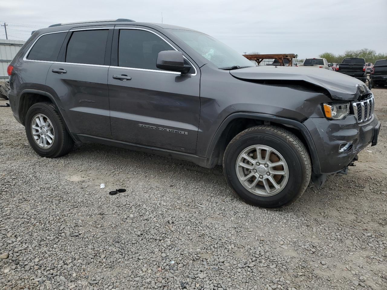 2019 Jeep Grand Cherokee VIN 1C4RJEAG3KC824072 Copart auction photo, front end / minor dent/scratches damage thumbnail 4