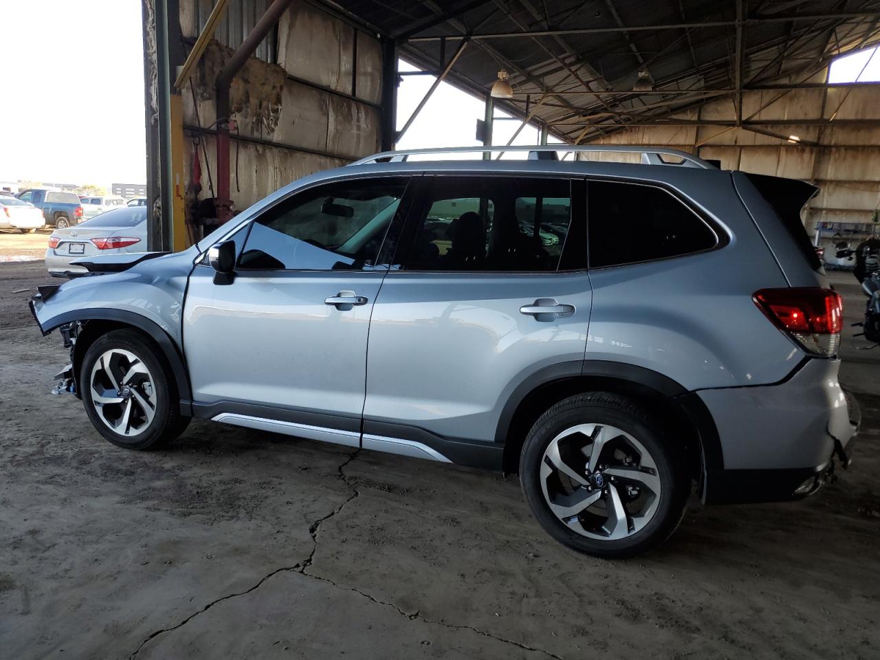 2024 Subaru Forester VIN JF2SKAMC3RH410742 Copart auction photo, front end / rear end damage thumbnail 2