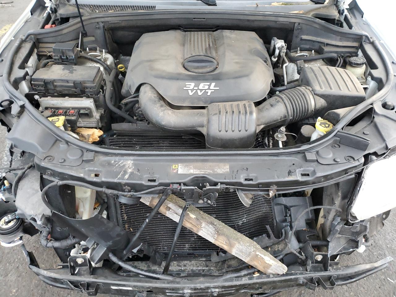 2013 Jeep Grand Cherokee VIN 1C4RJFAG0DC610262 Copart auction photo, front end / side damage thumbnail 12