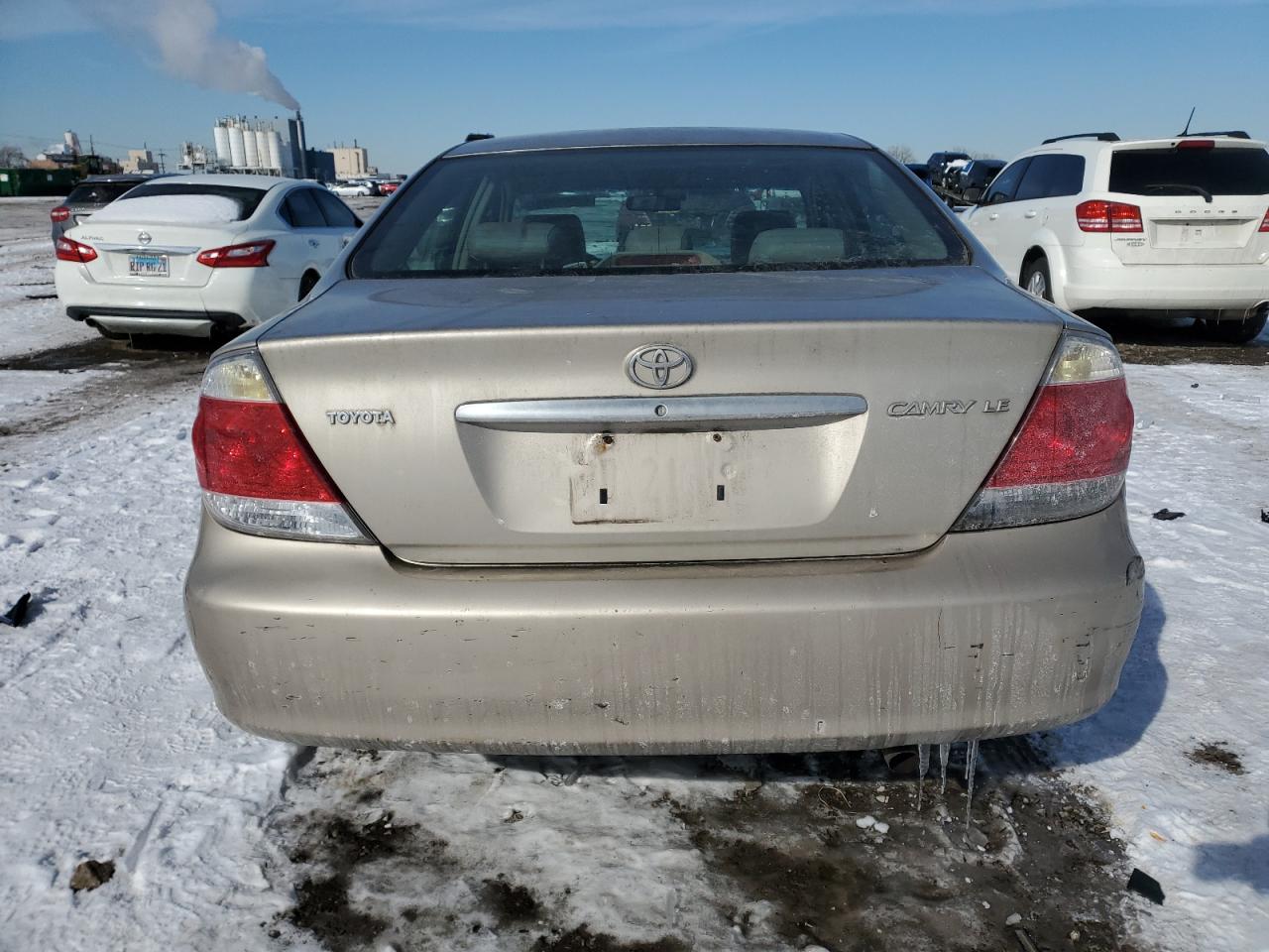 2005 Toyota Camry VIN 4T1BE32K95U100328 Copart auction photo, front end damage thumbnail 6