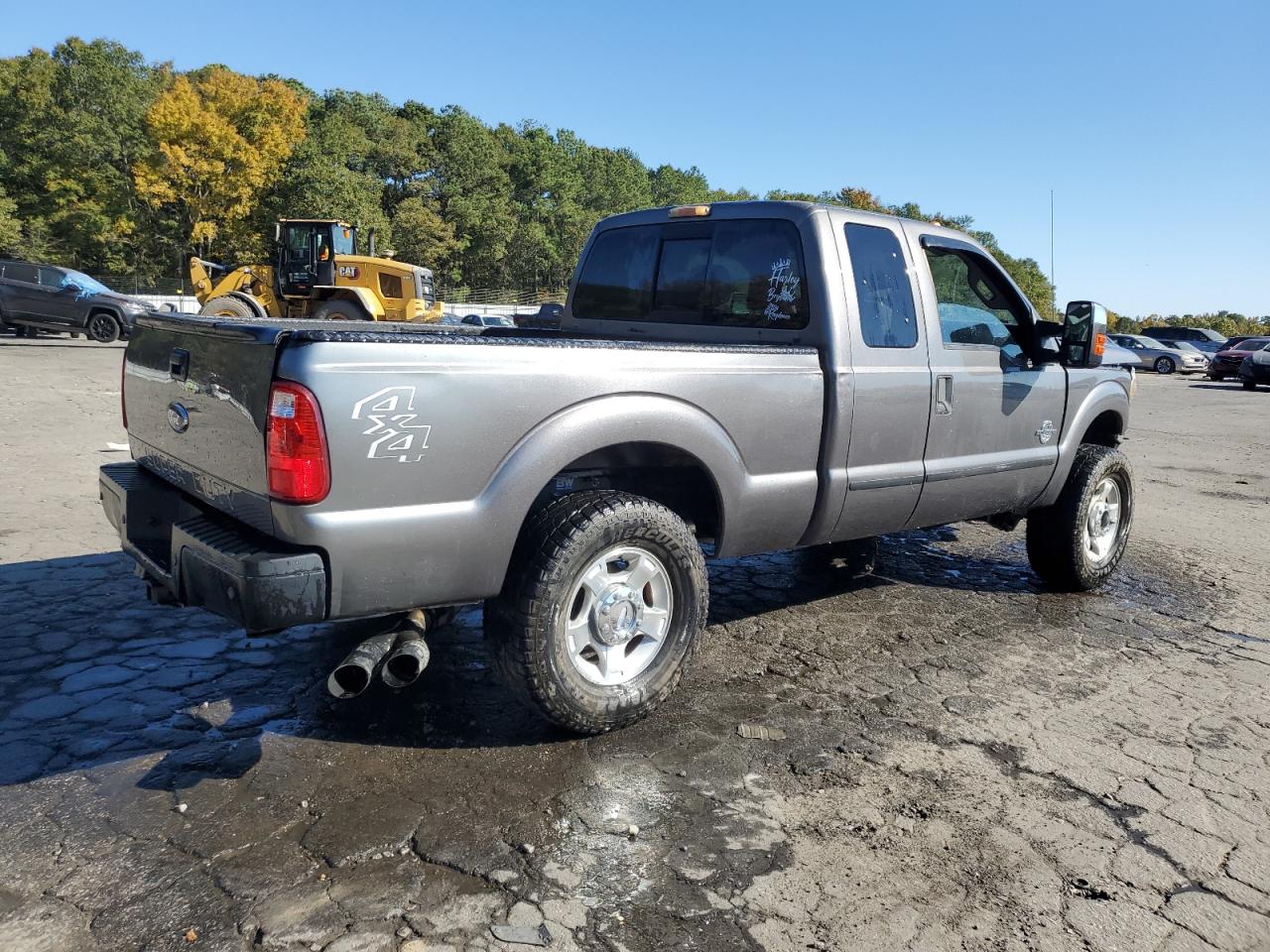 2011 Ford F250 VIN 1FT7X2BT7BEA25481 Copart auction photo, front end / side damage thumbnail 3