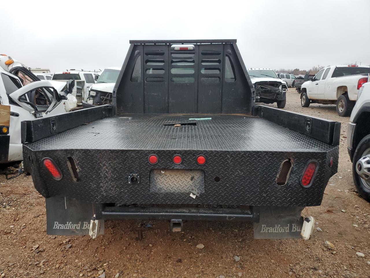 1999 Ford F350 VIN 1FTSX30F8XEA55545 Copart auction photo, all over damage thumbnail 6