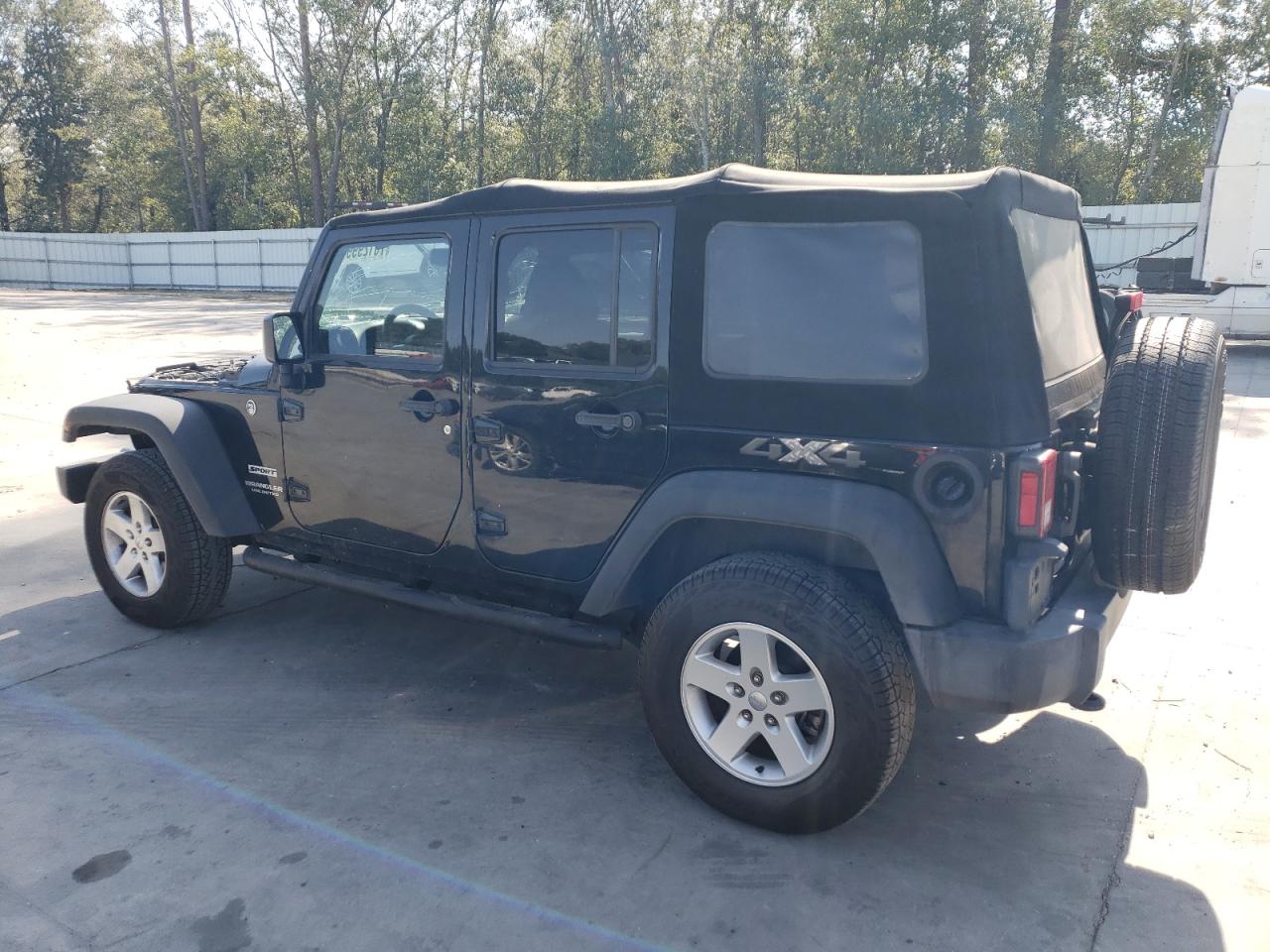 2017 Jeep Wrangler VIN 1C4BJWDG0HL602178 Copart auction photo, front end / minor dent/scratches damage thumbnail 2