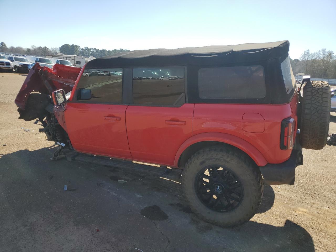 2022 Ford Bronco VIN 1FMDE5BHXNLB79894 Copart auction photo, front end damage thumbnail 2