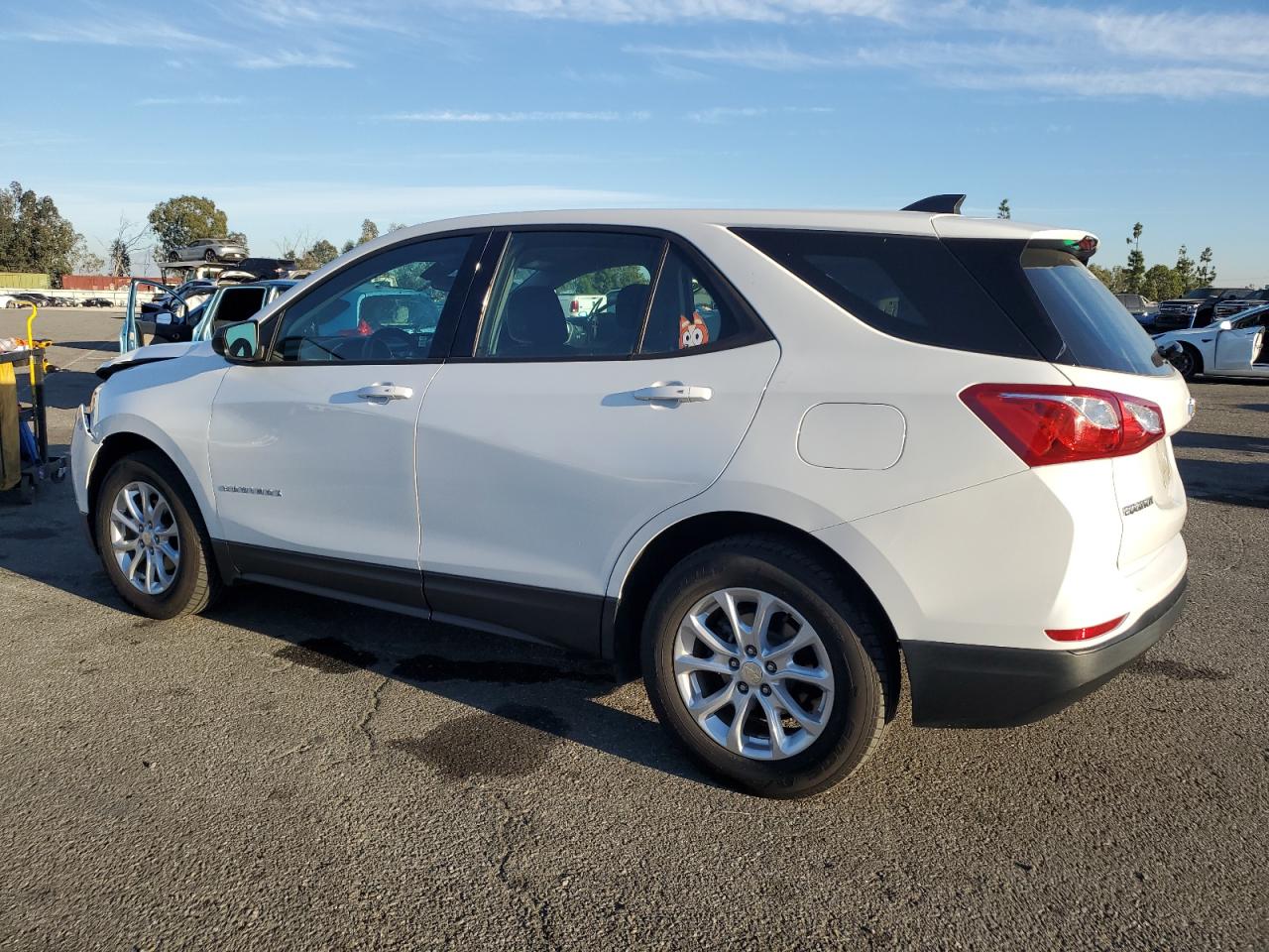 2019 Chevrolet Equinox VIN 3GNAXHEV3KS563226 Copart auction photo, front end damage thumbnail 2