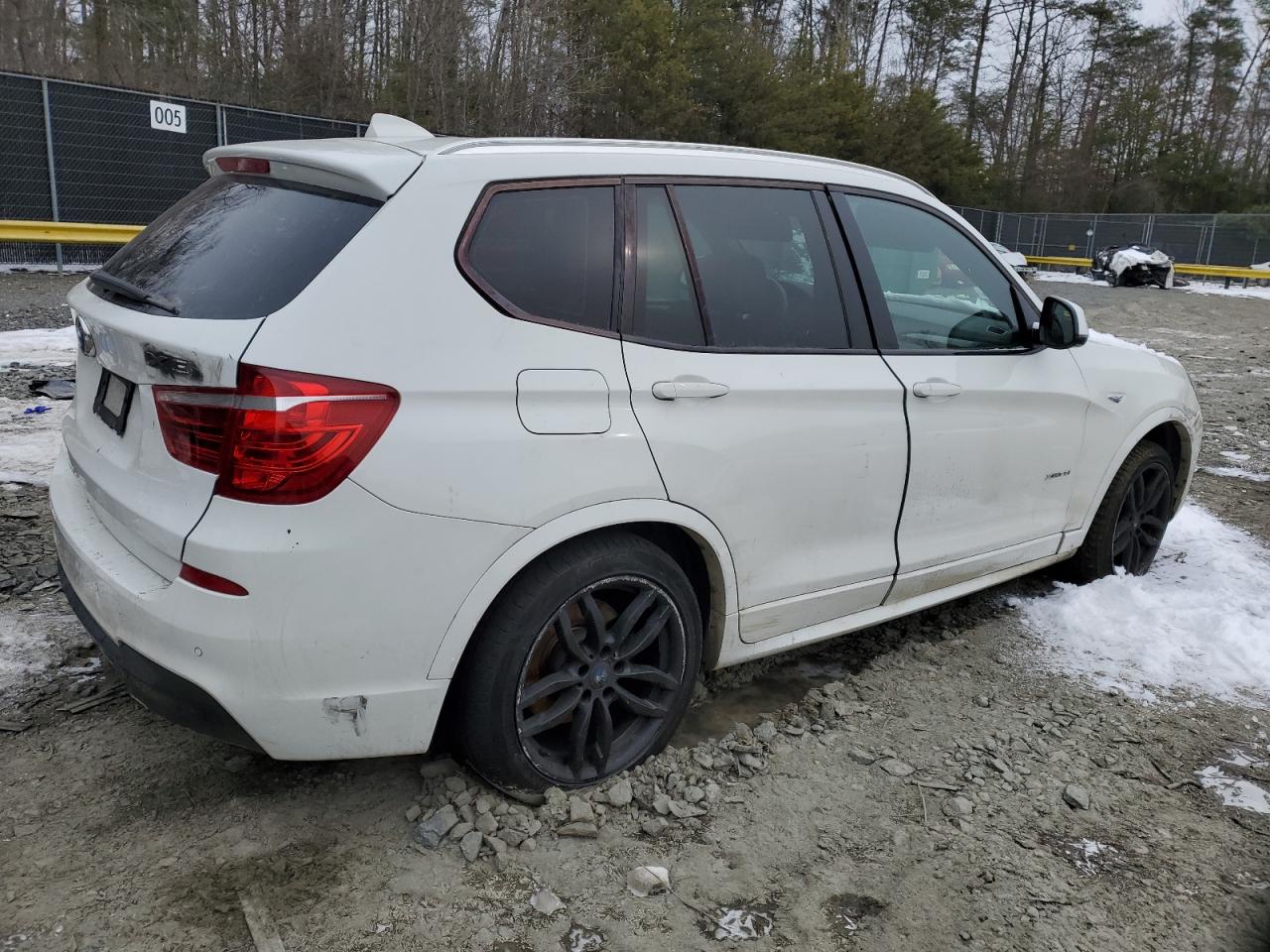 2016 BMW X3 VIN 5UXWX9C54G0D79095 Copart auction photo, vandalism / minor dent/scratches damage thumbnail 3