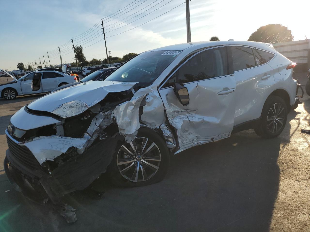 2024 Toyota Venza VIN JTEAAAAH0RJ183947