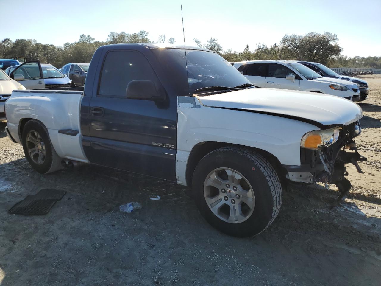 2000 GMC Sierra VIN 1GTEC14W2YZ222595 Copart auction photo, front end damage thumbnail 4