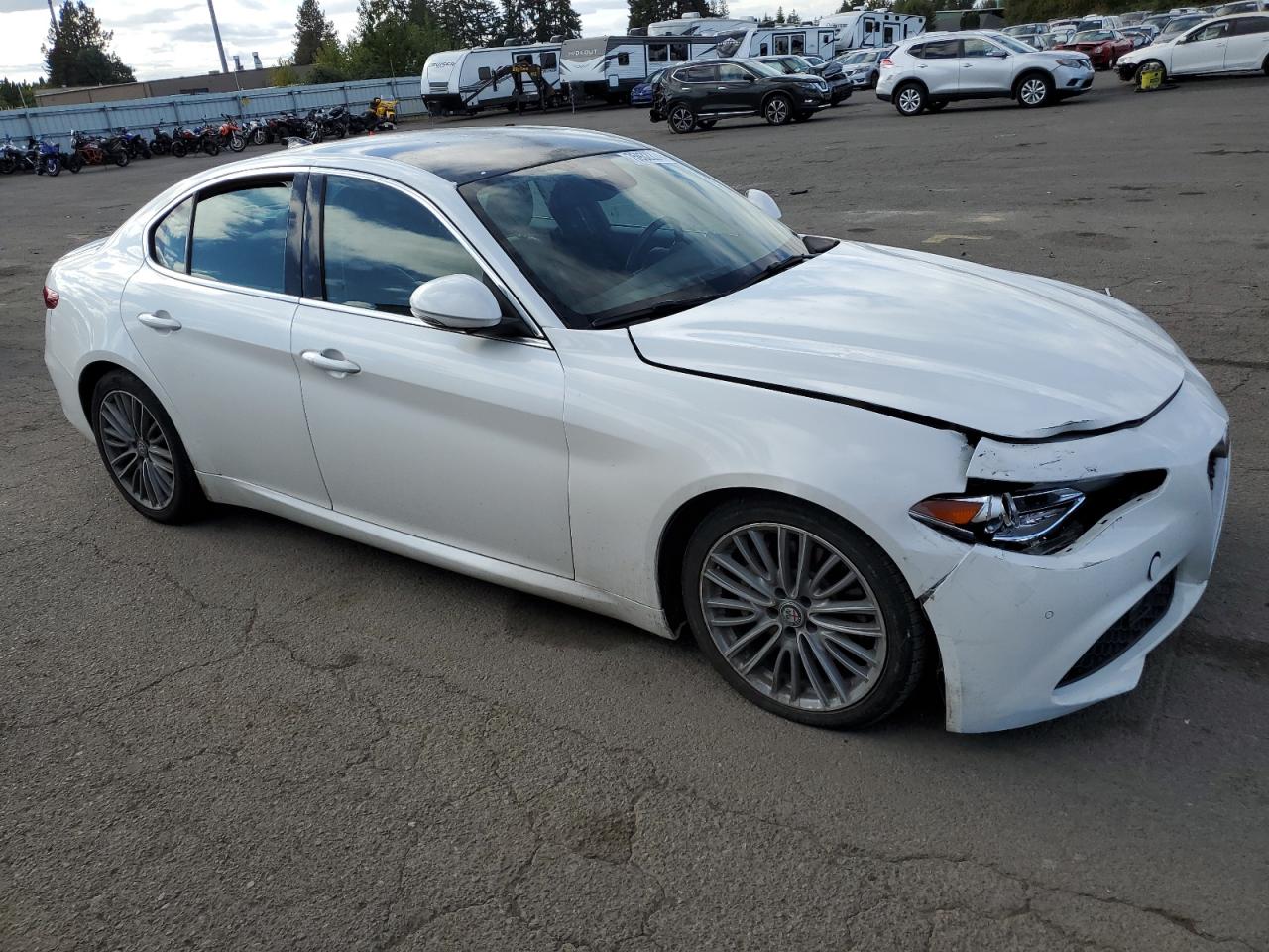 2017 Alfa Romeo Giulia VIN ZARFAECN2H7543175 Copart auction photo, front end damage thumbnail 4