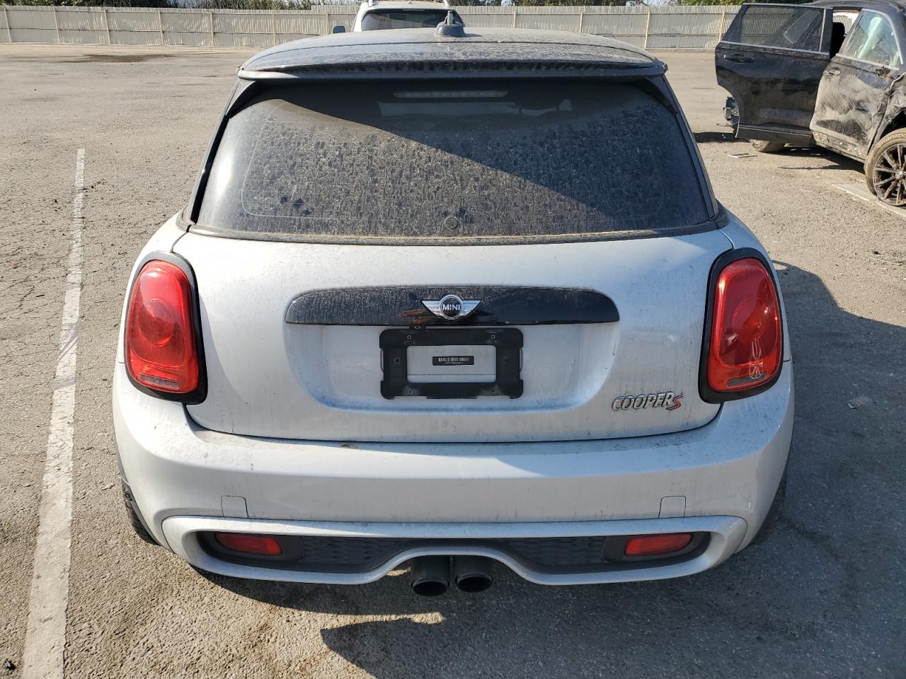 2017 MINI Cooper VIN WMWXP7C36H3B94634 Copart auction photo, front end / minor dent/scratches damage thumbnail 6