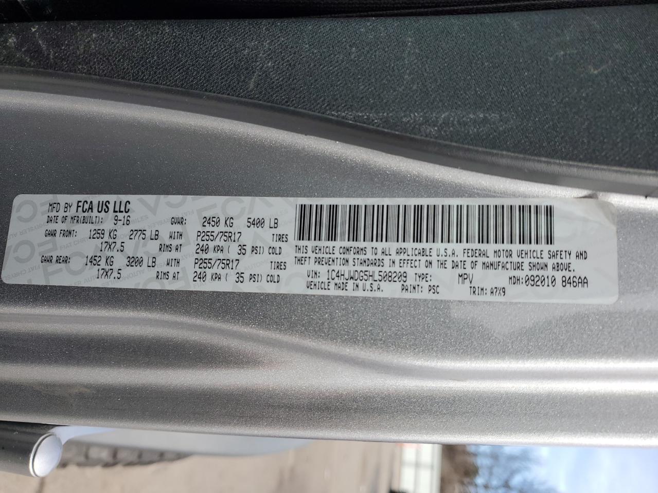2017 Jeep Wrangler VIN 1C4HJWDG5HL508209 Copart auction photo, stripped / minor dent/scratches damage thumbnail 12