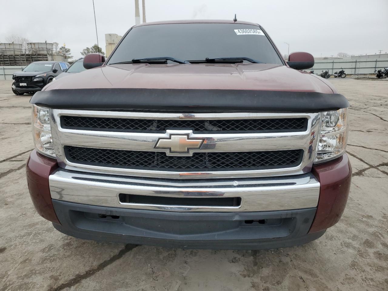 2009 Chevrolet Silverado VIN 1GCEC14X79Z140498 Copart auction photo, rear end / minor dent/scratches damage thumbnail 5