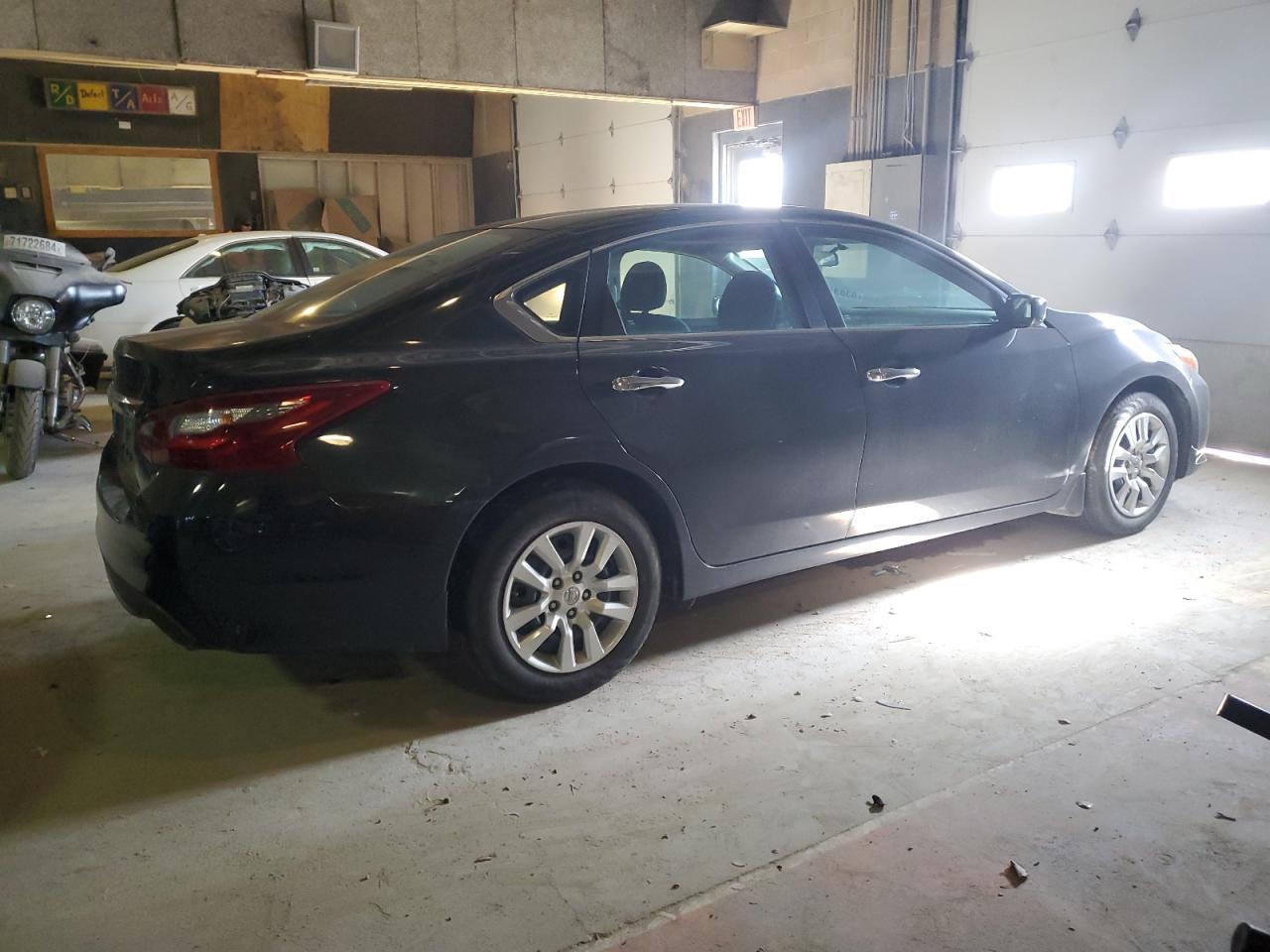 2018 Nissan Altima VIN 1N4AL3AP3JC136086 Copart auction photo, front end / minor dent/scratches damage thumbnail 3