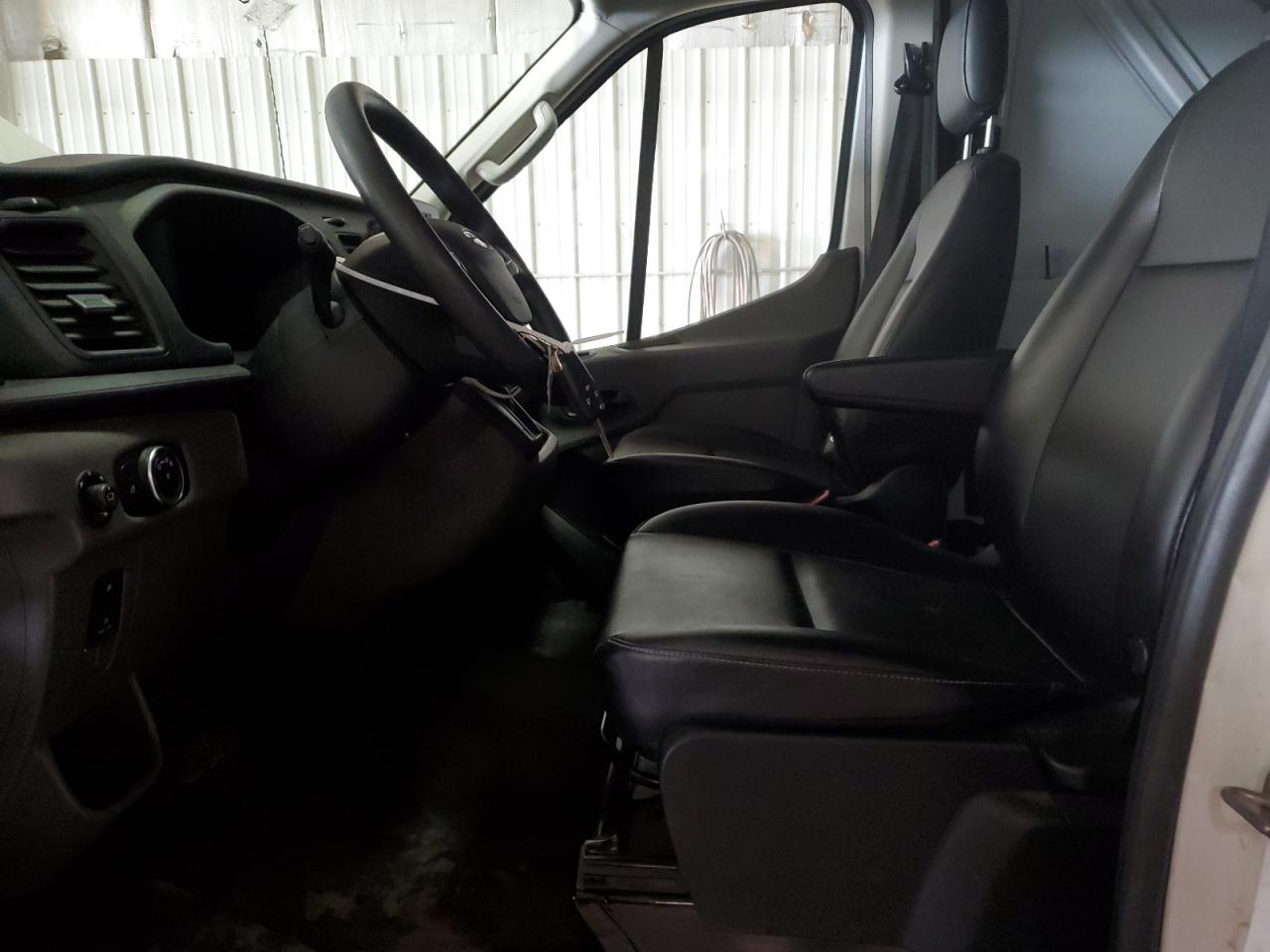 2022 Ford Transit VIN 1FTBR1X80NKA71601 Copart auction photo, front end / side damage thumbnail 7