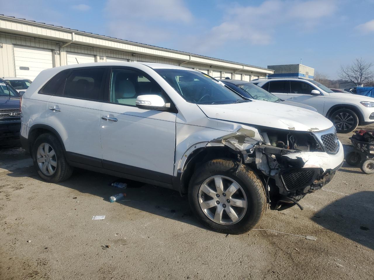 2011 KIA Sorento VIN 5XYKT3A14BG044797 Copart auction photo, front end damage thumbnail 4