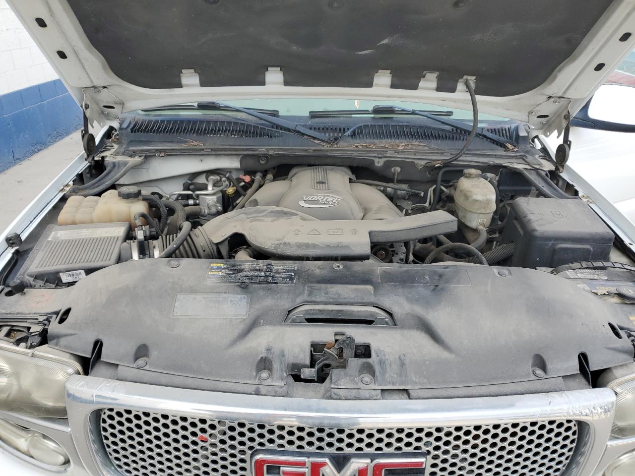 2004 GMC Yukon VIN 1GKEK63U54J255684 Copart auction photo, front end damage thumbnail 12