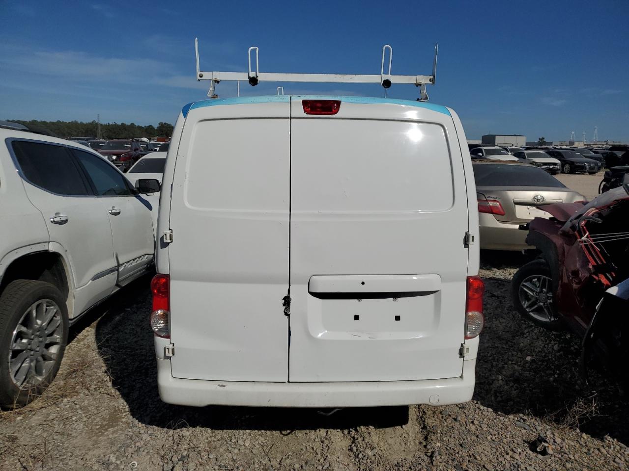 2015 Nissan NV VIN 3N6CM0KN0FK731259 Copart auction photo, front end / minor dent/scratches damage thumbnail 6