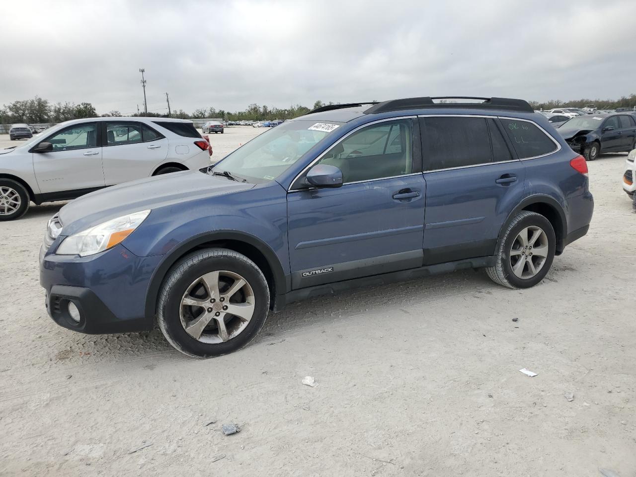2014 Subaru Outback VIN 4S4BRCDC7E3255492