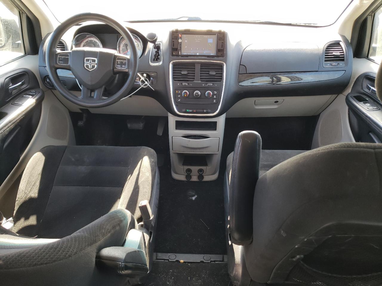 2015 Dodge Caravan VIN 2C4RDGBG1FR599035 Copart auction photo, front end damage thumbnail 8