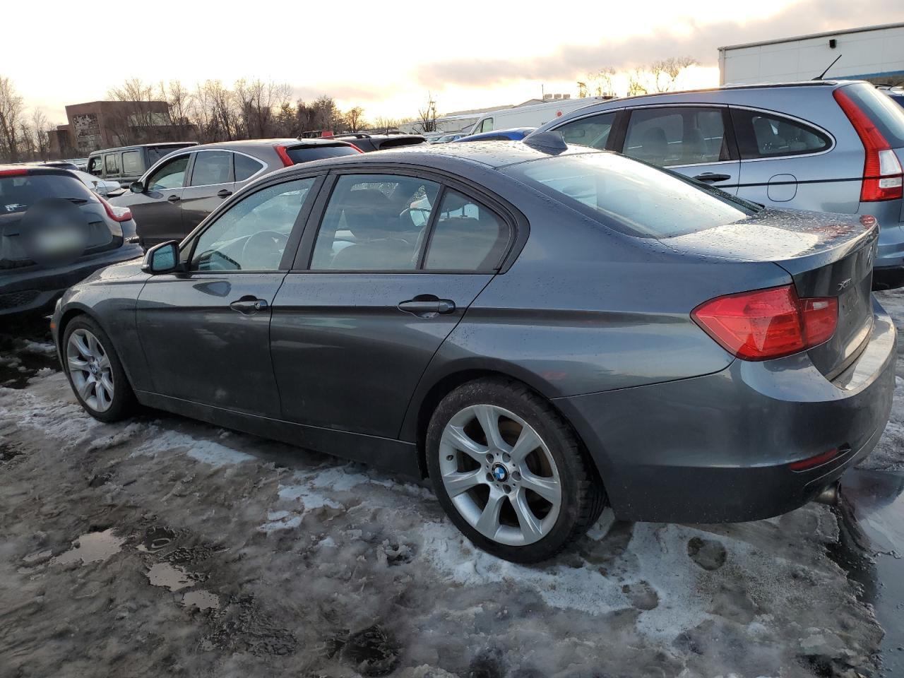 2013 BMW 3er VIN WBA3C3C57DF982297 Copart auction photo, minor dent/scratches damage thumbnail 2