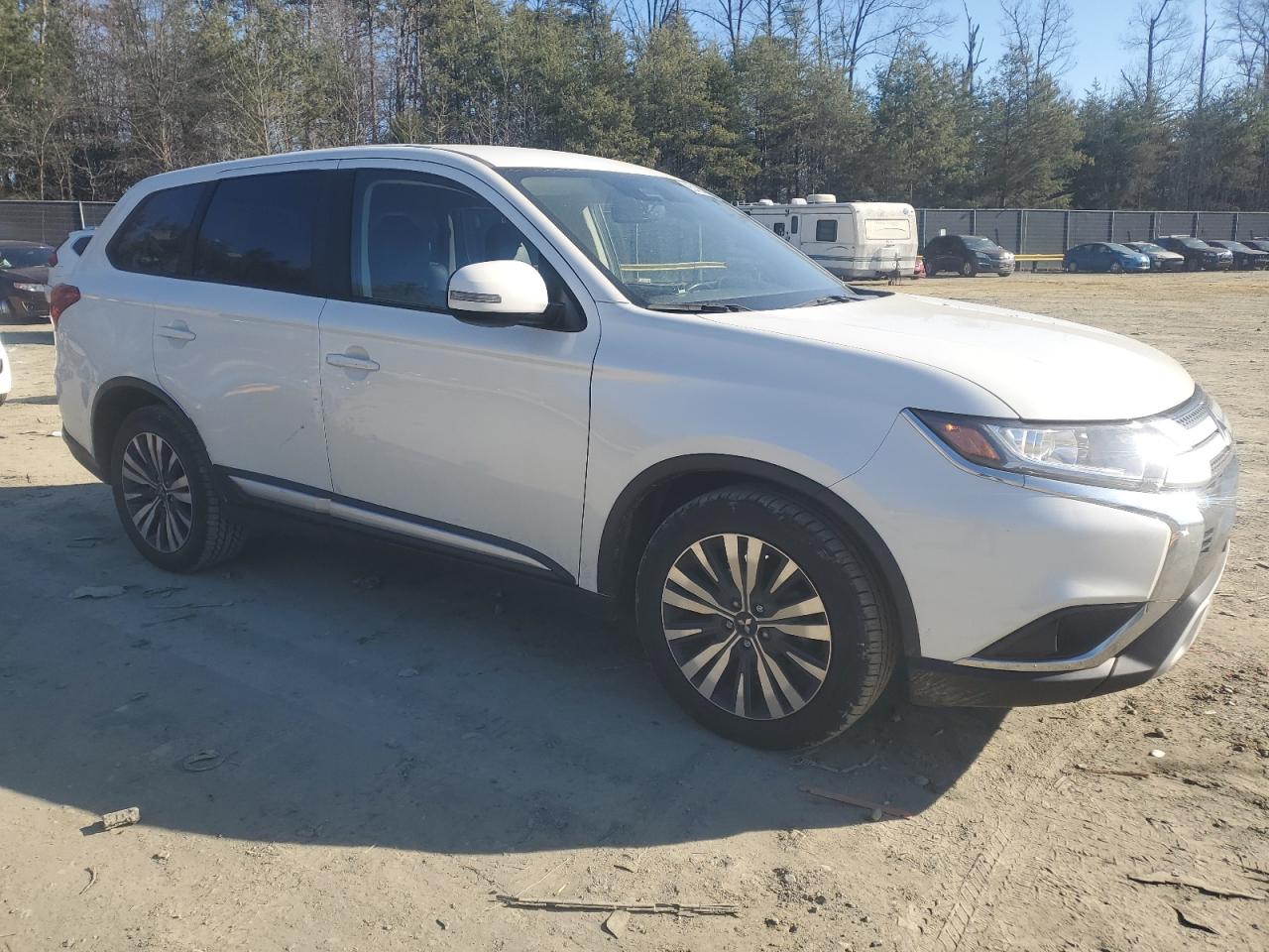 2020 Mitsubishi Outlander VIN JA4AD3A39LZ011589 Copart auction photo, side / minor dent/scratches damage thumbnail 4