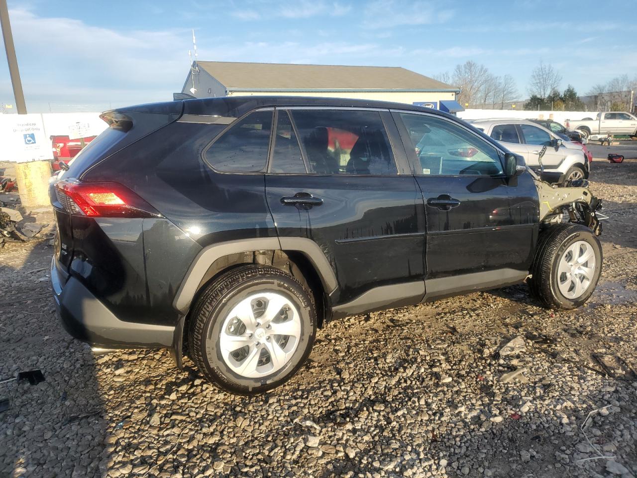 2024 Toyota RAV 4 VIN 2T3G1RFV7RW423105 Copart auction photo, front end damage thumbnail 3