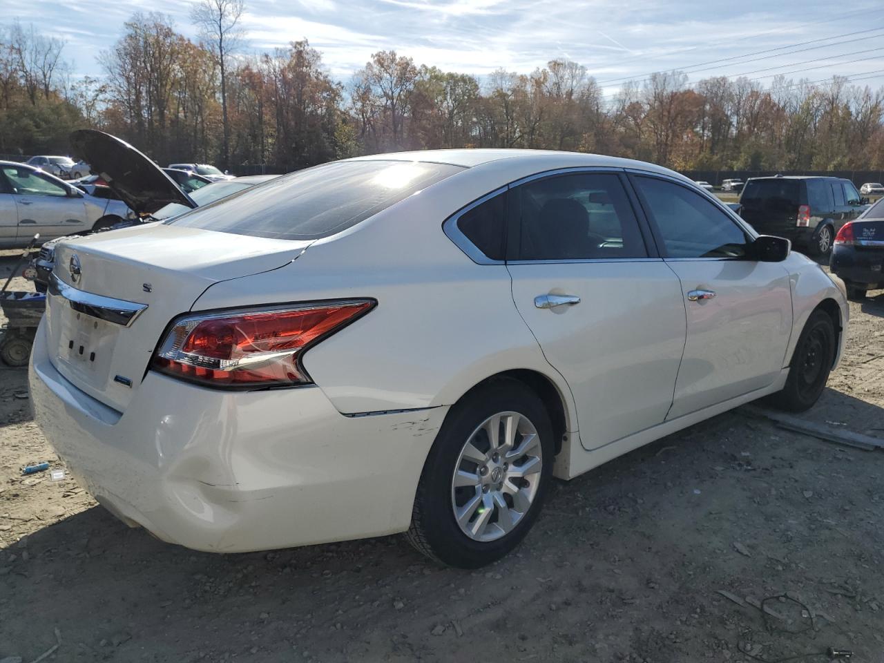 2014 Nissan Altima VIN 1N4AL3AP0EN368106 Copart auction photo, front end / minor dent/scratches damage thumbnail 3