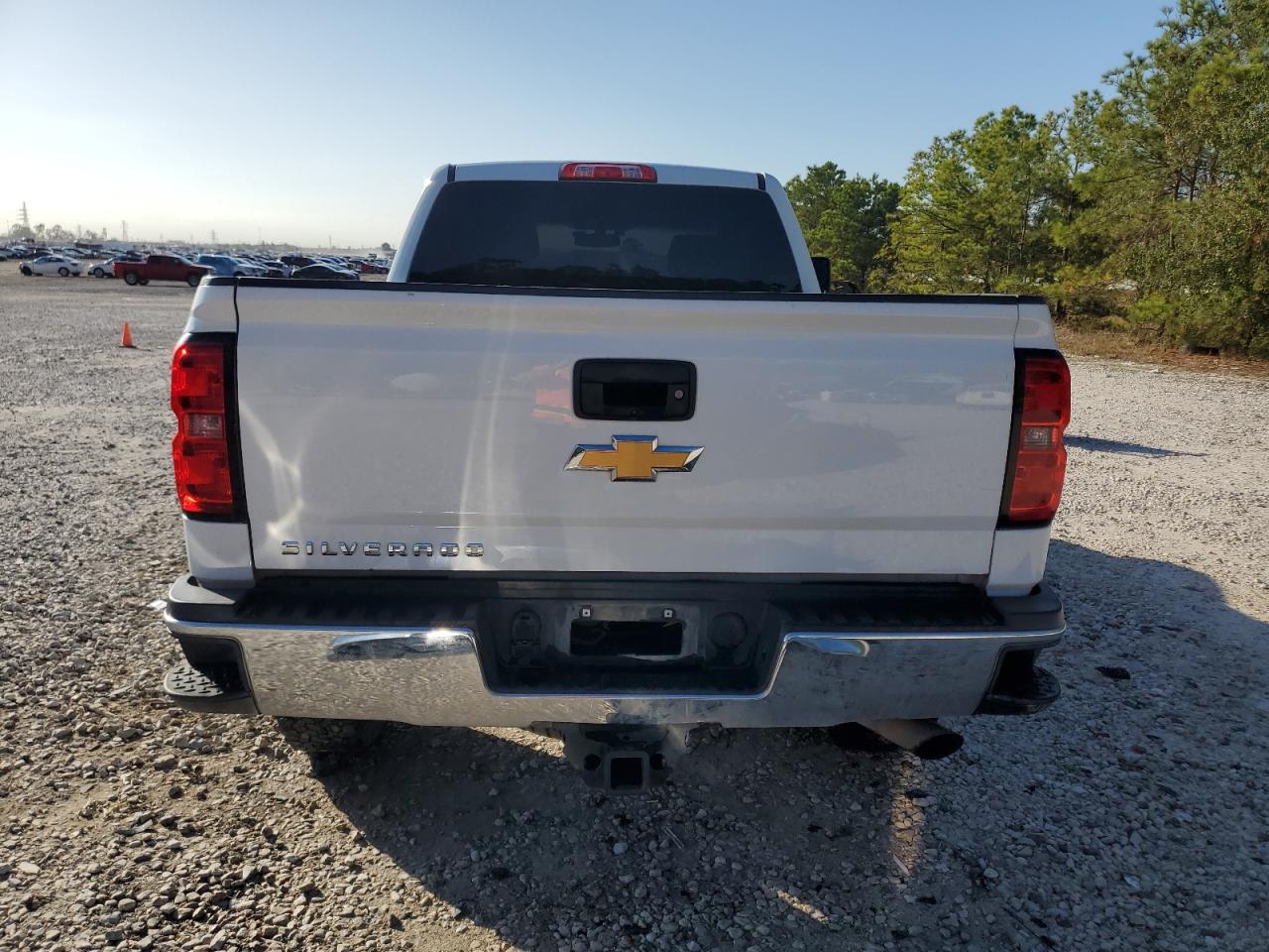2019 Chevrolet Silverado VIN 2GC2KREG4K1119173 Copart auction photo, front end / side damage thumbnail 6