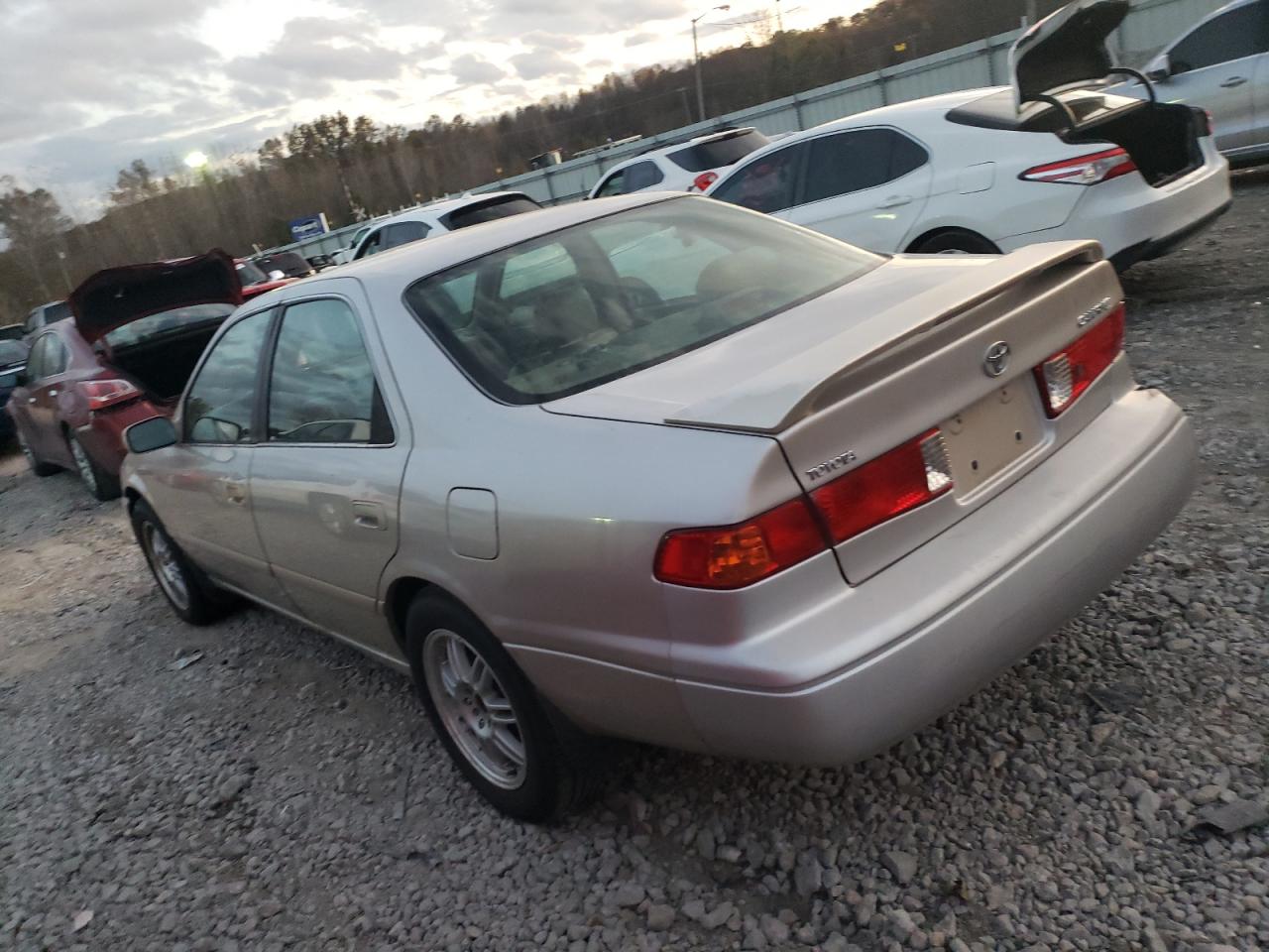 2000 Toyota Camry VIN 4T1BG22K5YU696434 Copart auction photo, rear end damage thumbnail 2