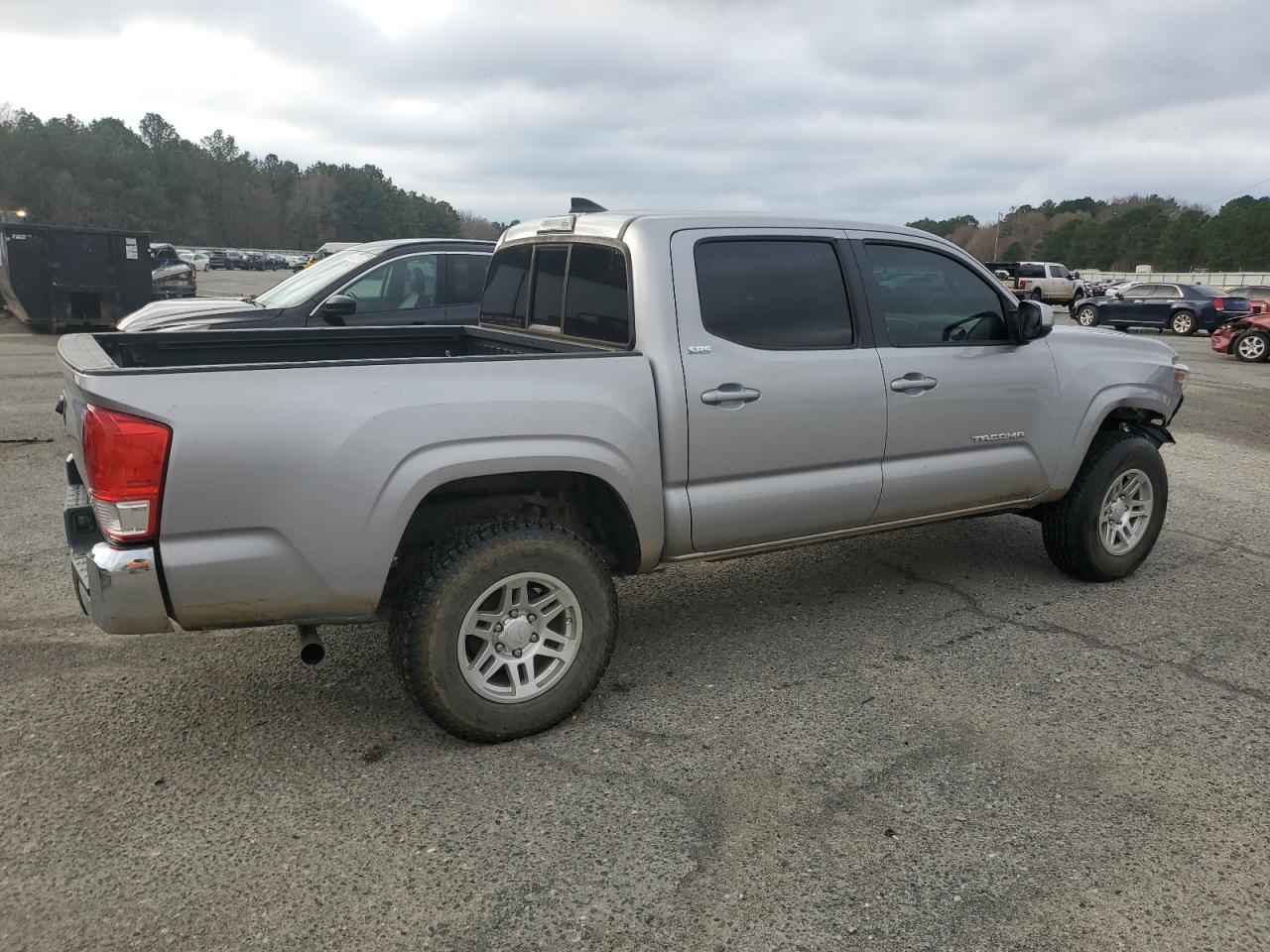 2016 Toyota Tacoma VIN 5TFAZ5CN8GX006726 Copart auction photo, front end / minor dent/scratches damage thumbnail 3