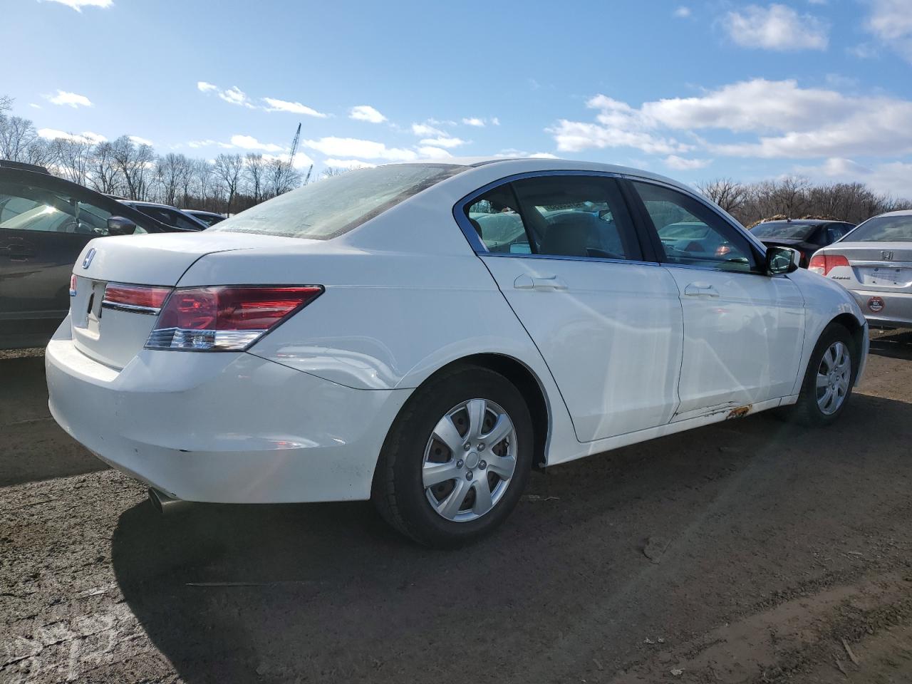2011 Honda Accord VIN 1HGCP2F34BA011927 Copart auction photo, minor dent/scratches damage thumbnail 3