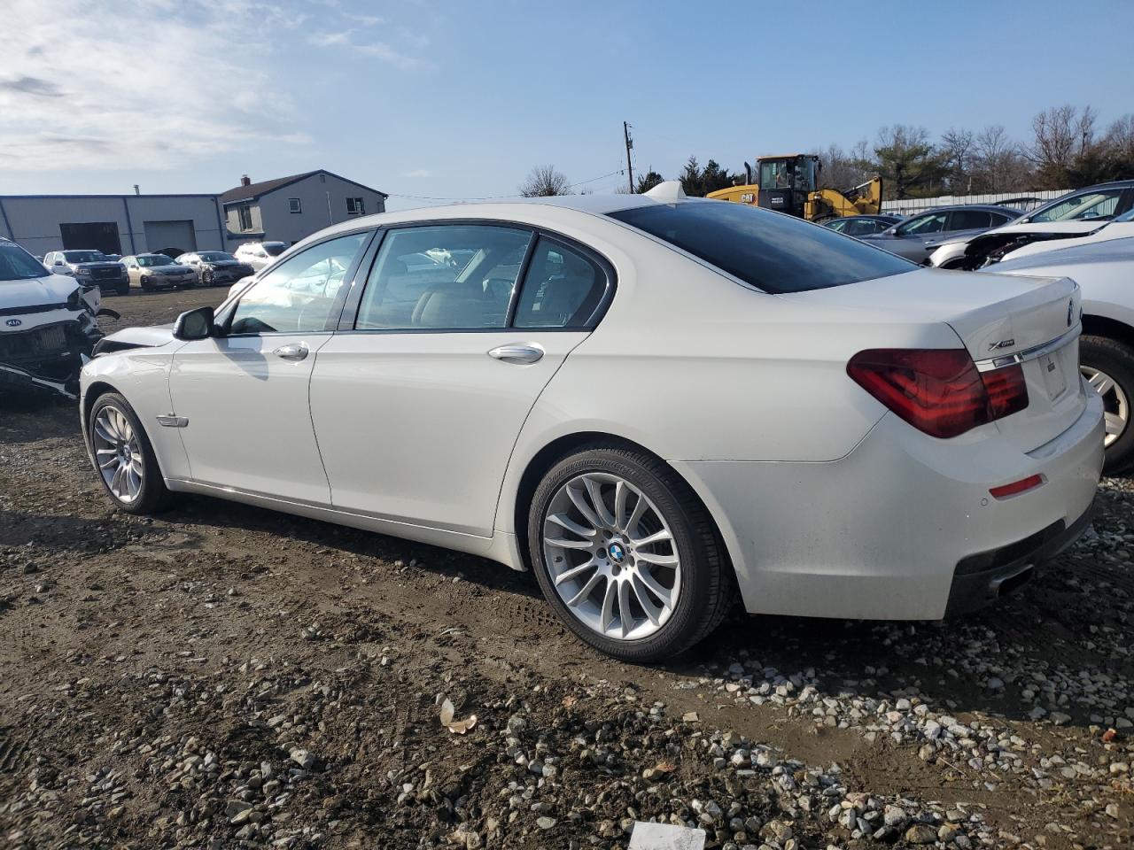 2015 BMW 7er VIN WBAYF8C57FG245558 Copart auction photo, front end damage thumbnail 2