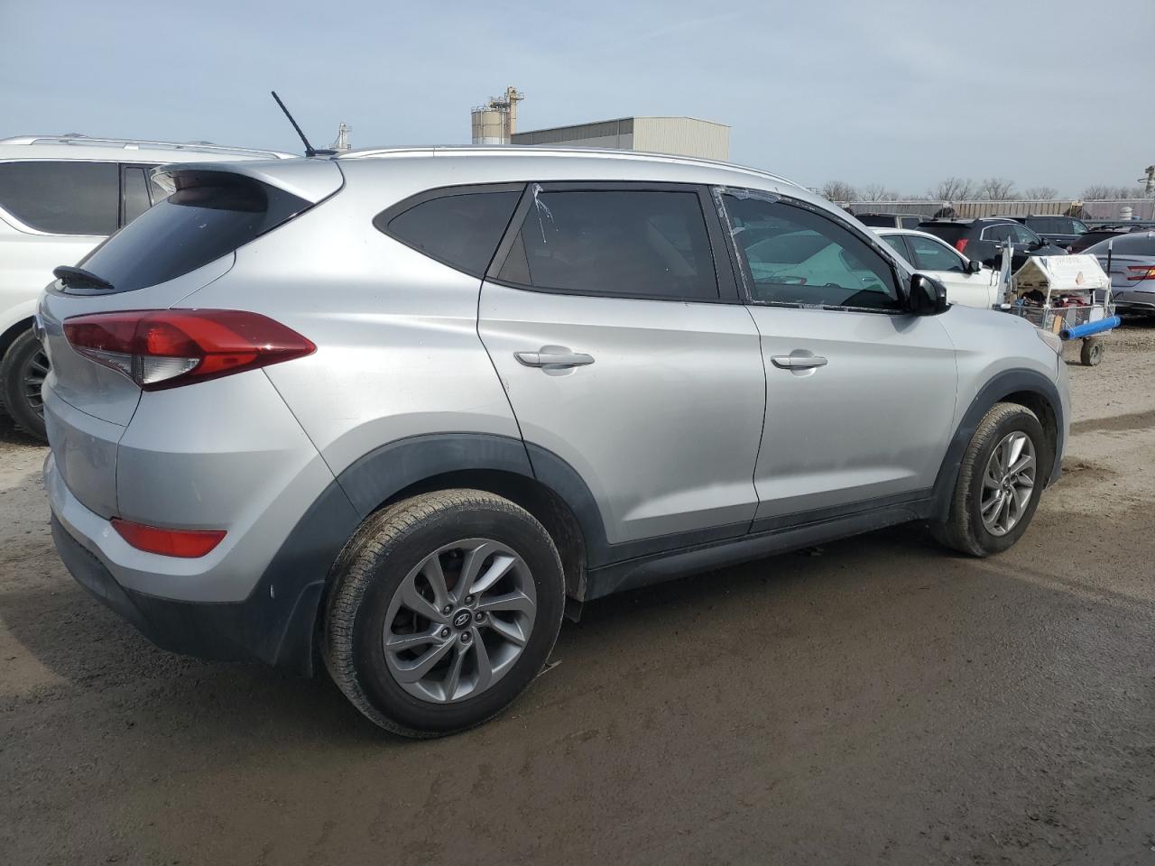 2016 Hyundai Tucson VIN KM8J33A47GU123680 Copart auction photo, vandalism damage thumbnail 3