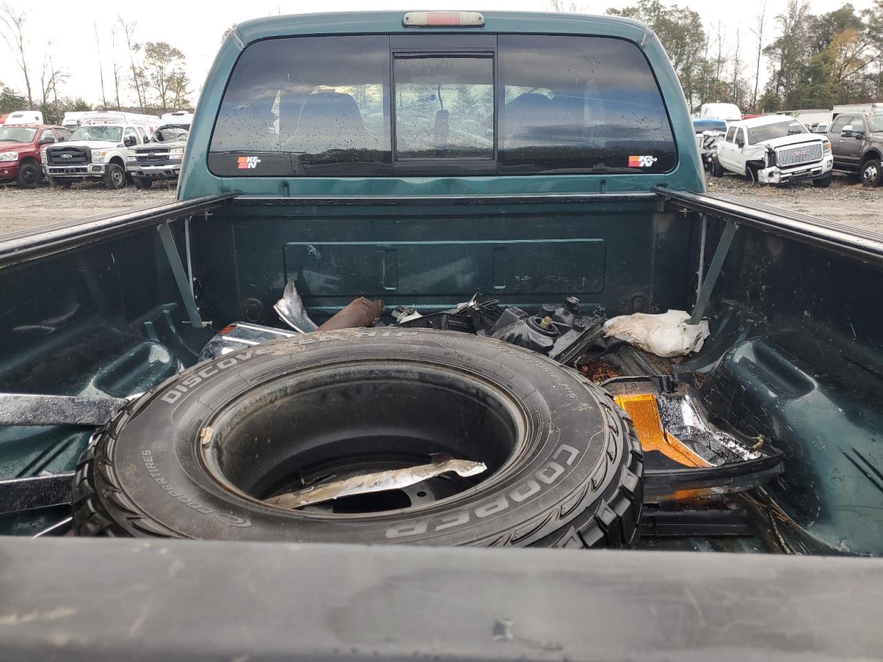 2008 Ford F250 VIN 1FTSX21R48EB09816 Copart auction photo, front end / rear end damage thumbnail 10