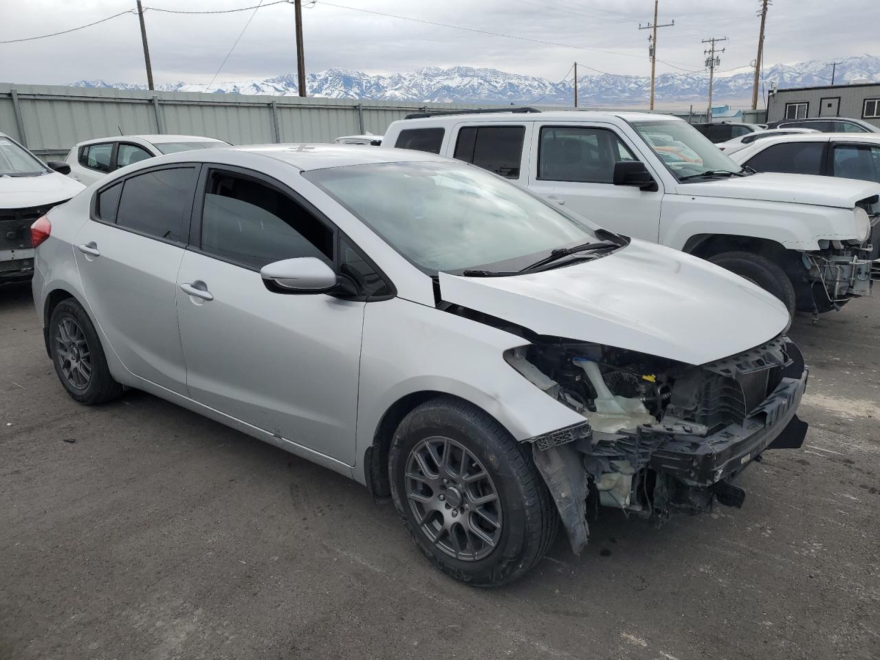 2016 KIA Forte VIN KNAFK4A65G5549380 Copart auction photo, front end damage thumbnail 4