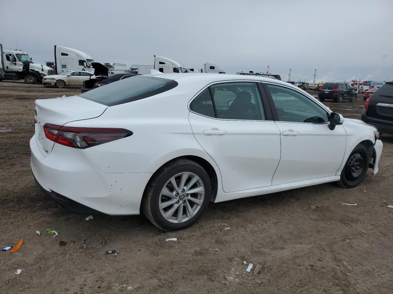 2022 Toyota Camry VIN 4T1C11AK8NU637861 Copart auction photo, front end / minor dent/scratches damage thumbnail 3