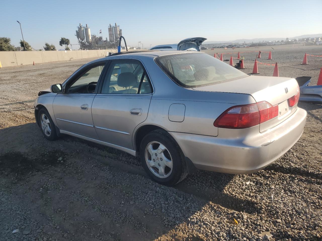 1999 Honda Accord VIN JHMCG5550XC046042 Copart auction photo, front end damage thumbnail 2