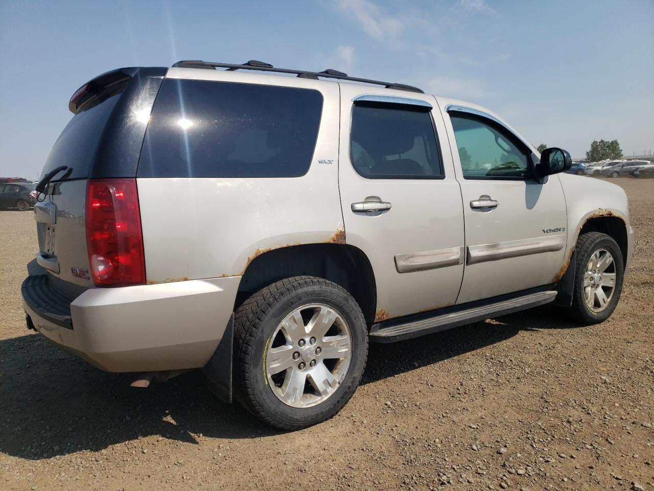 2007 GMC Yukon VIN 1GKFK13007J148521 Copart auction photo, hail / side damage thumbnail 3