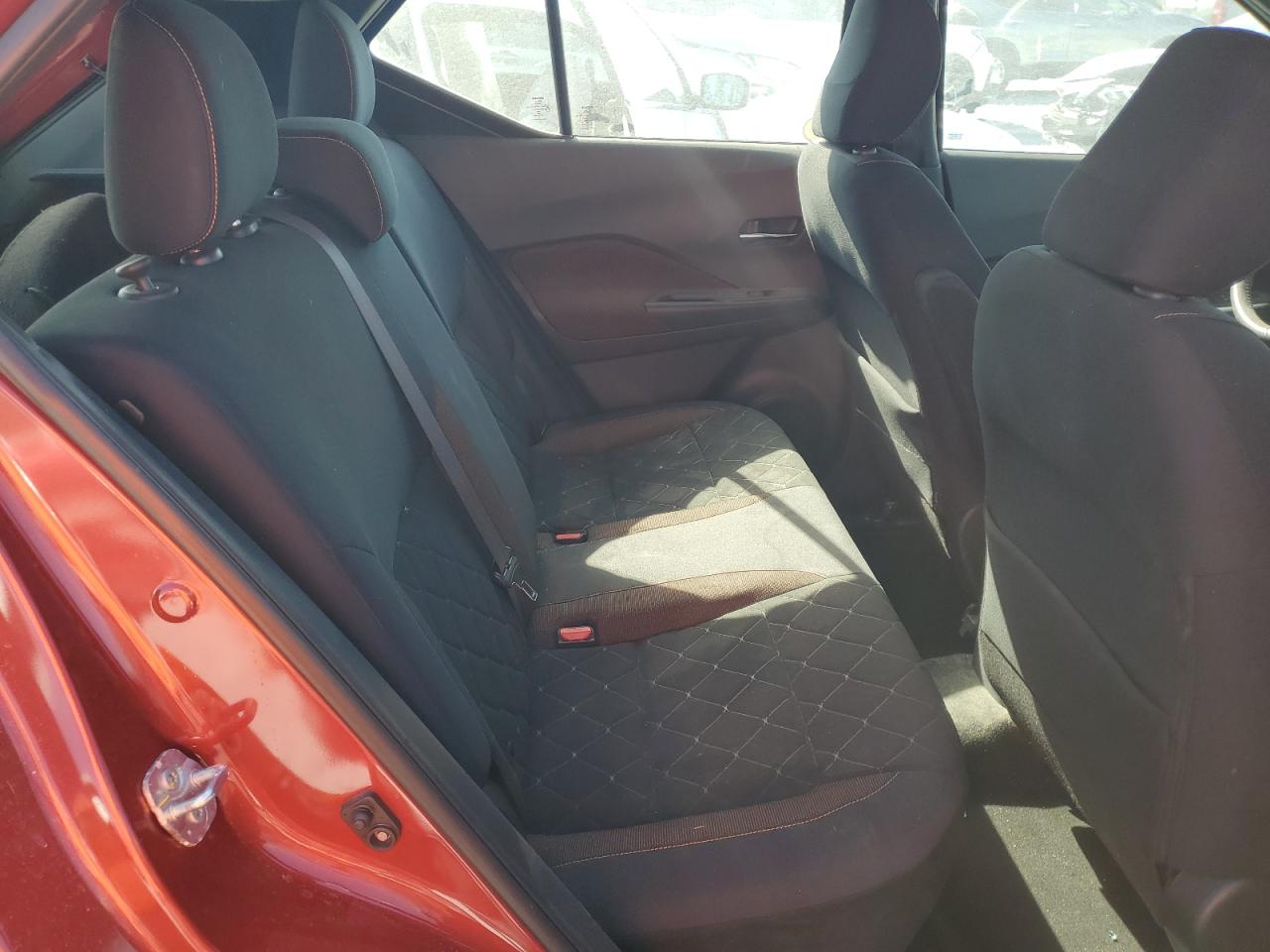 2018 Nissan Kicks VIN 3N1CP5CUXJL504762 Copart auction photo, water/flood damage thumbnail 10